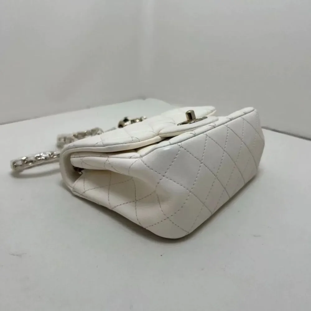 CHANEL brand color
